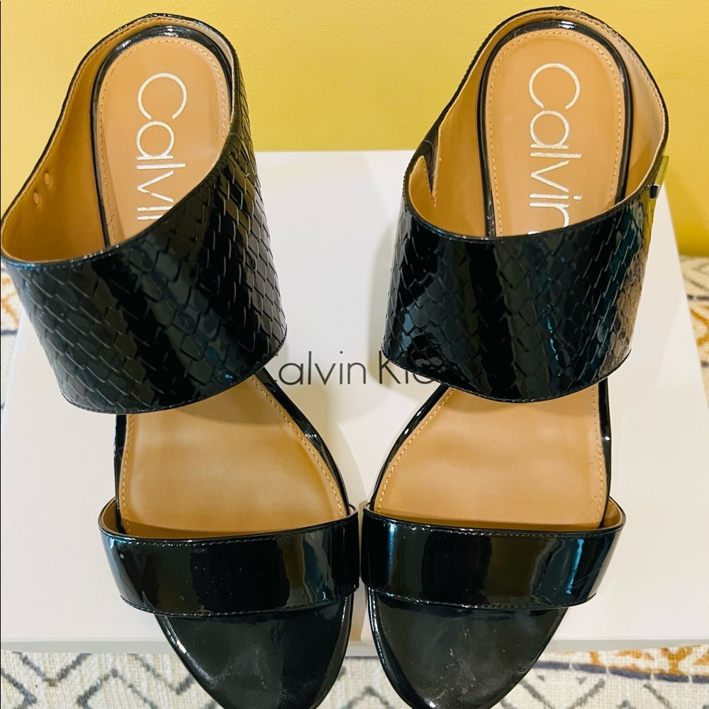 Beautiful, Sexy, Dressy Calvin Klein Sandal. Like New Condition in Box